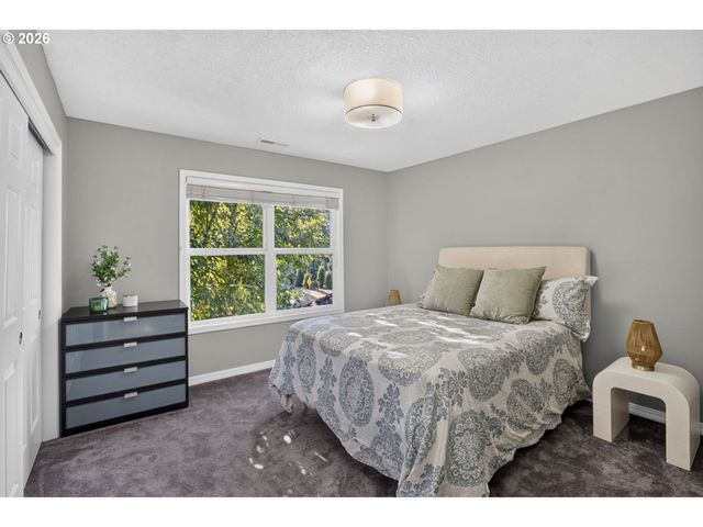 3709 ROSEPARK Dr, West Linn, OR 97068
