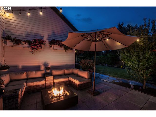 3709 ROSEPARK Dr, West Linn, OR 97068