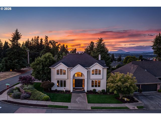 3709 ROSEPARK Dr, West Linn, OR 97068