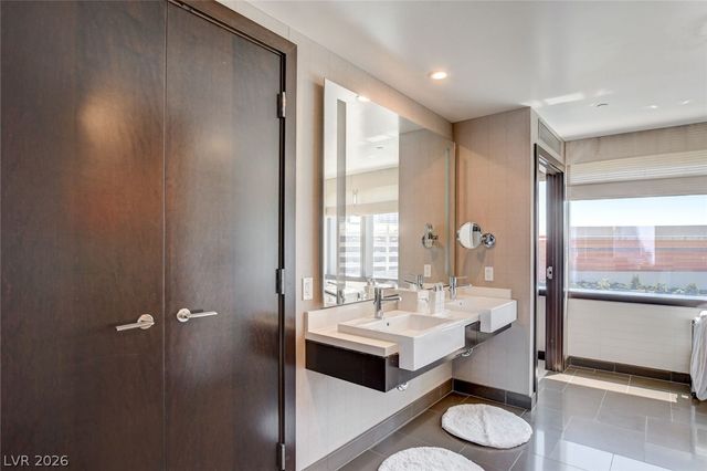 2600 West Harmon Avenue 7001, Las Vegas, NV 89158