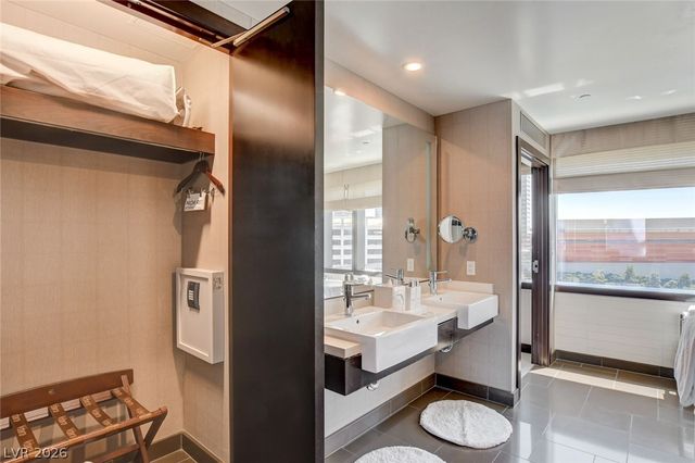 2600 West Harmon Avenue 7001, Las Vegas, NV 89158