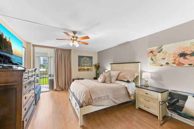 198 NW 67th Street 207, Boca Raton, FL 33487