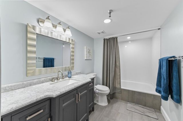 198 NW 67th Street 207, Boca Raton, FL 33487
