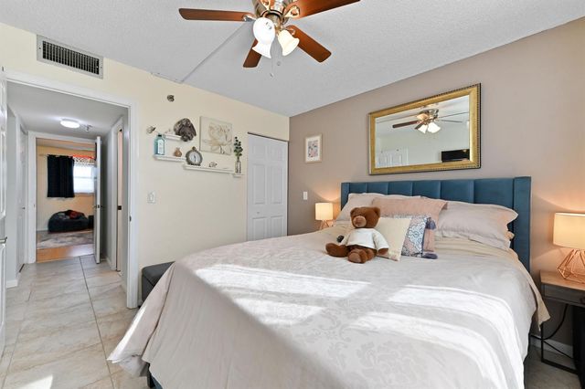 198 NW 67th Street 207, Boca Raton, FL 33487