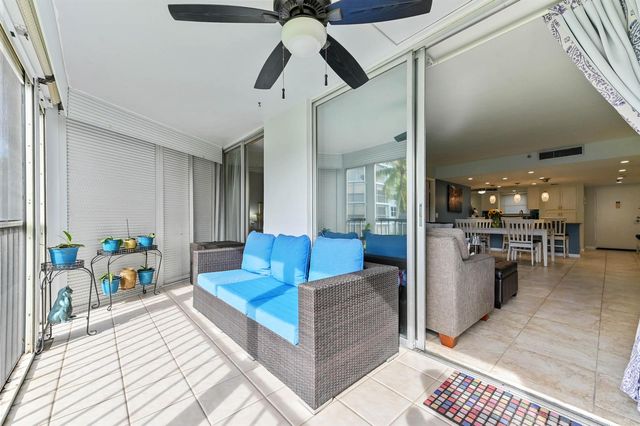 198 NW 67th Street 207, Boca Raton, FL 33487