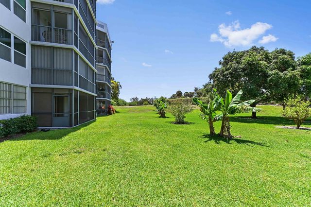 198 NW 67th Street 207, Boca Raton, FL 33487
