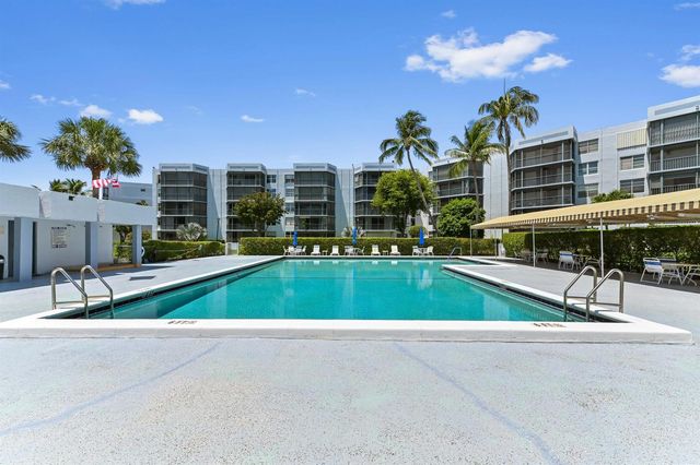 198 NW 67th Street 207, Boca Raton, FL 33487
