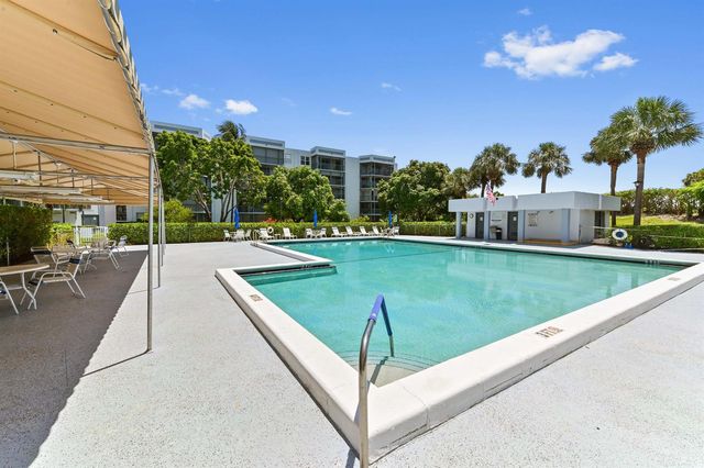 198 NW 67th Street 207, Boca Raton, FL 33487
