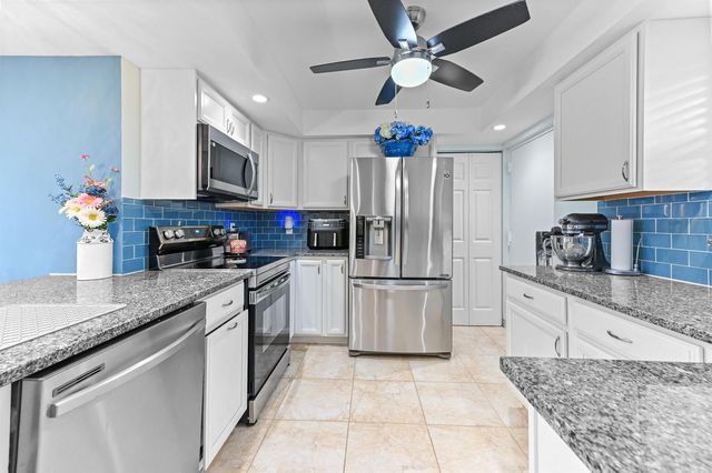 198 NW 67th Street 207, Boca Raton, FL 33487