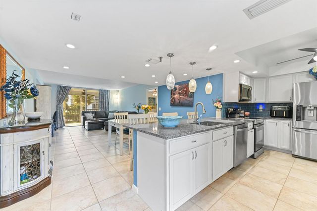 198 NW 67th Street 207, Boca Raton, FL 33487