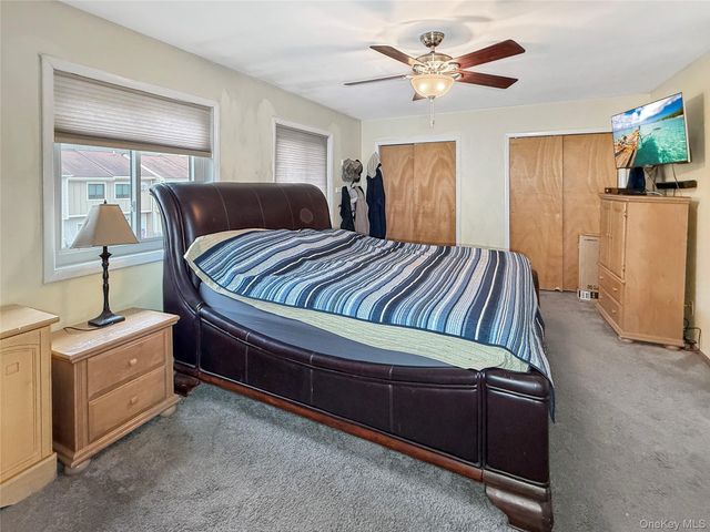 5608 Chelsea Cove N, Hopewell Junction, NY 12533