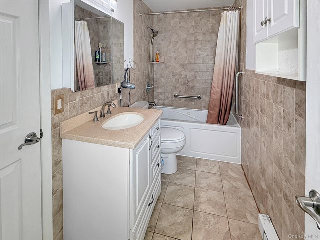 5608 Chelsea Cove N, Hopewell Junction, NY 12533