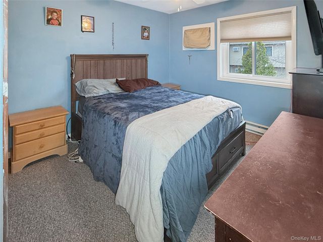 5608 Chelsea Cove N, Hopewell Junction, NY 12533