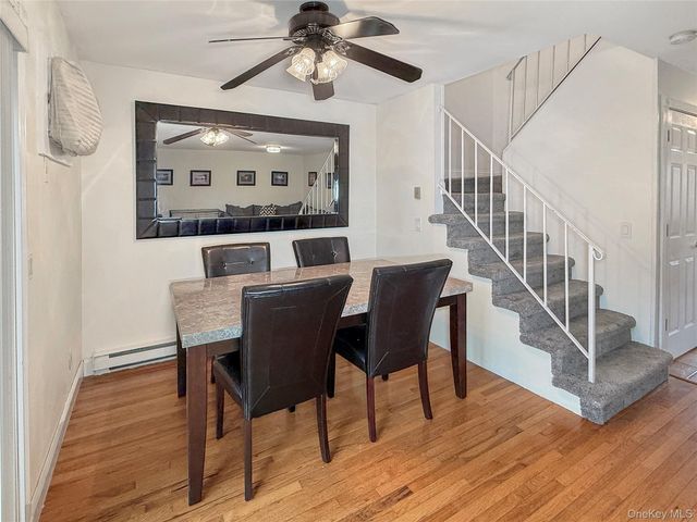 5608 Chelsea Cove N, Hopewell Junction, NY 12533