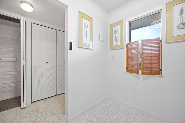 2801 Somerset Drive 401, Lauderdale Lakes, FL 33311