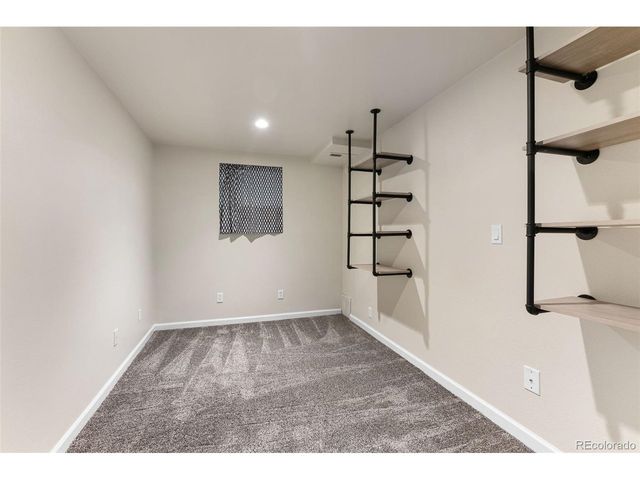 1102 Nucla St, Aurora, CO 80011