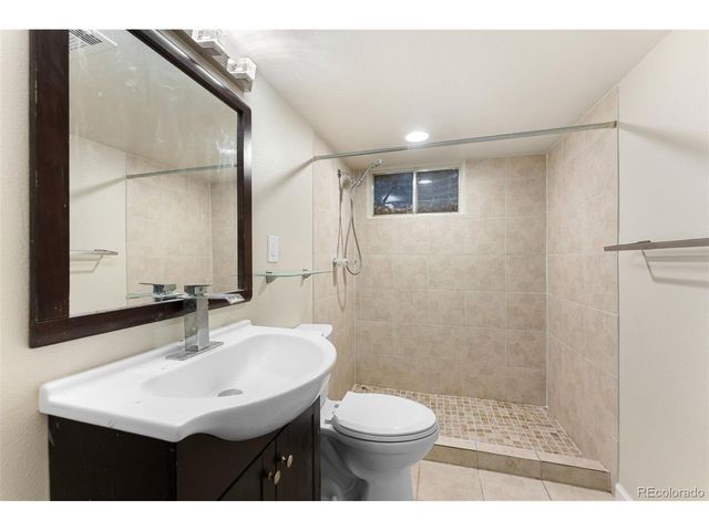 1102 Nucla St, Aurora, CO 80011