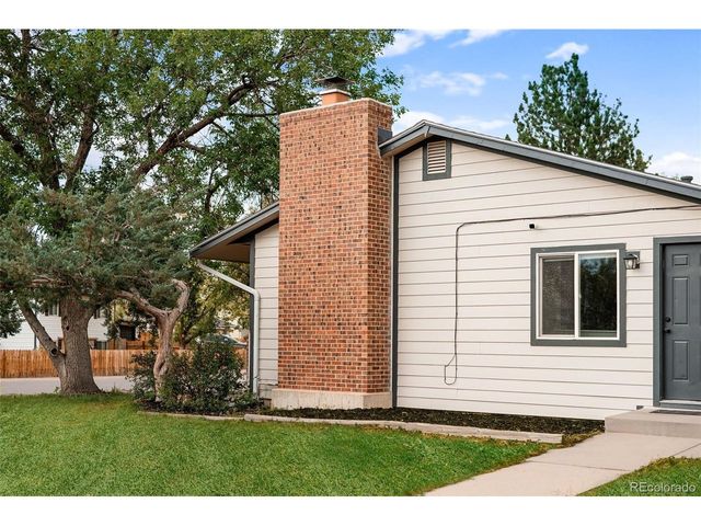 1102 Nucla St, Aurora, CO 80011