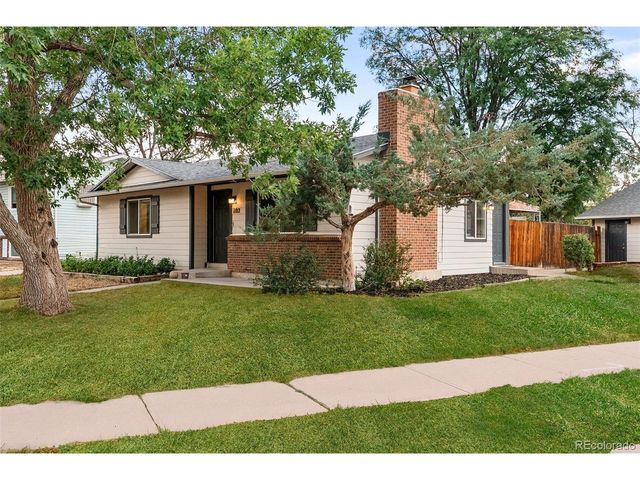 1102 Nucla St, Aurora, CO 80011