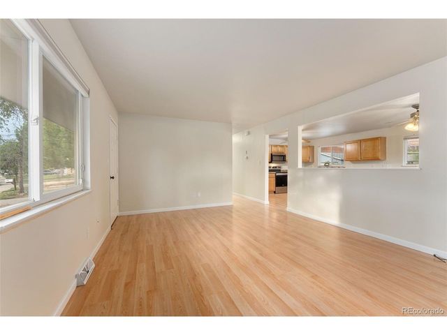 1102 Nucla St, Aurora, CO 80011
