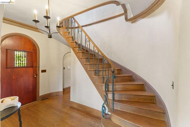 1411 Hawthorne Terr, Berkeley, CA 94708