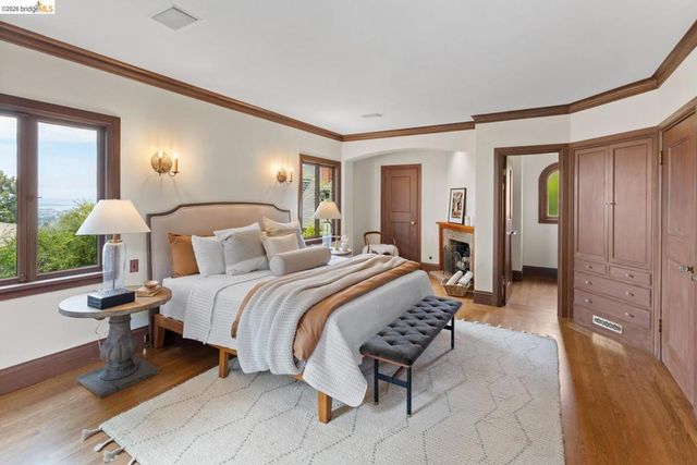 1411 Hawthorne Terr, Berkeley, CA 94708