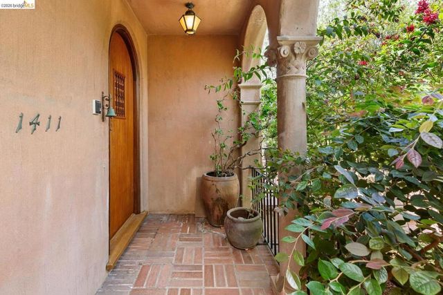 1411 Hawthorne Terr, Berkeley, CA 94708