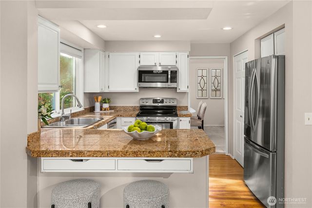 24201 38th Place SE, Sammamish, WA 98029
