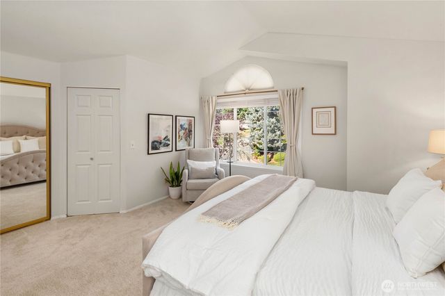 24201 38th Place SE, Sammamish, WA 98029