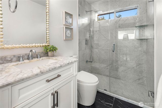 24201 38th Place SE, Sammamish, WA 98029