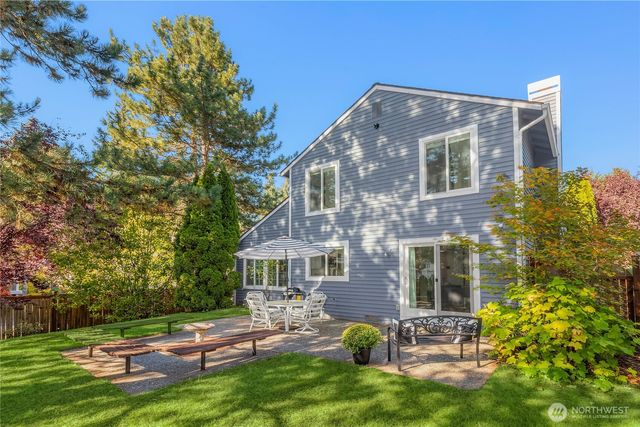 24201 38th Place SE, Sammamish, WA 98029