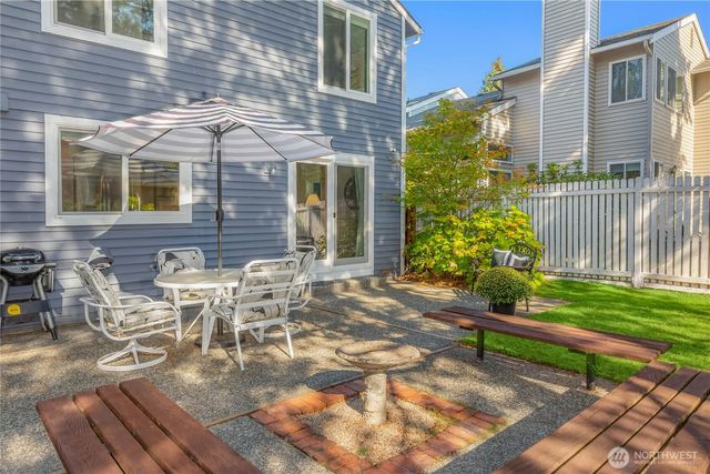 24201 38th Place SE, Sammamish, WA 98029