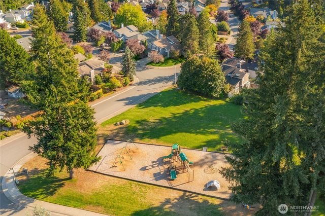 24201 38th Place SE, Sammamish, WA 98029