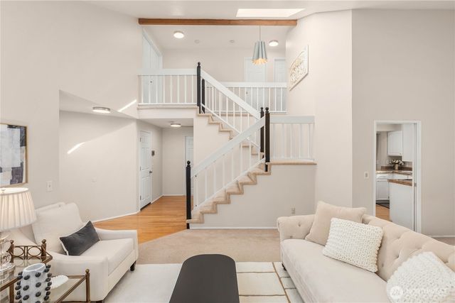 24201 38th Place SE, Sammamish, WA 98029