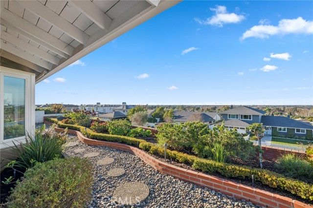 2633 Buckeye Street, Newport Beach, CA 92660