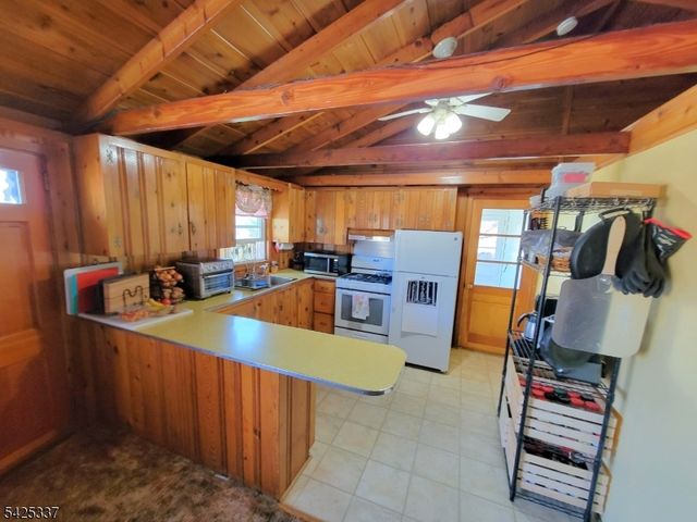 50 Alder Ter, Wantage Twp., NJ 07461