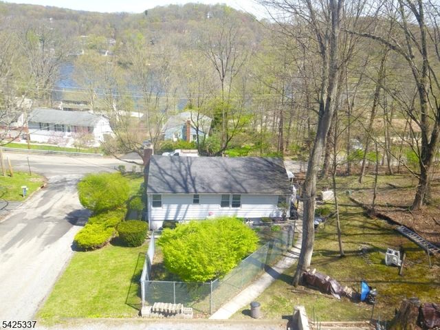 50 Alder Ter, Wantage Twp., NJ 07461