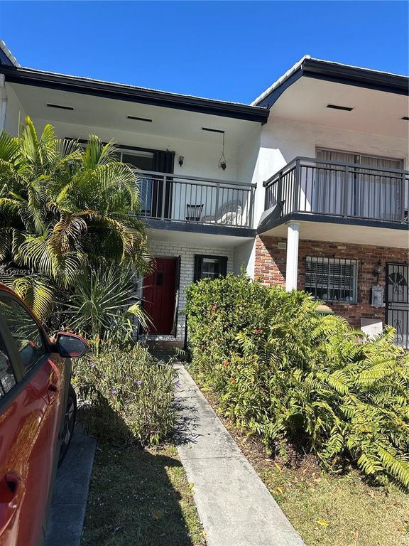 2279 NE 122nd St 2279, North Miami, FL 33181