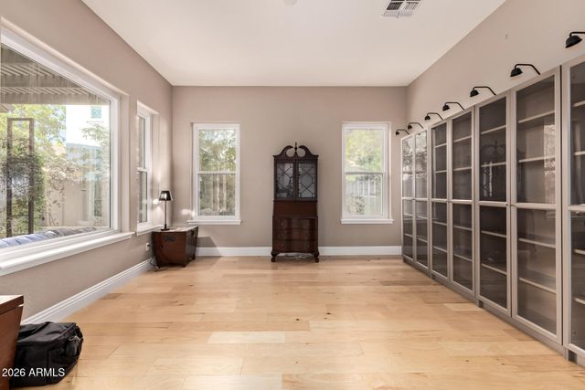 2886 E WASHINGTON Avenue, Gilbert, AZ 85234