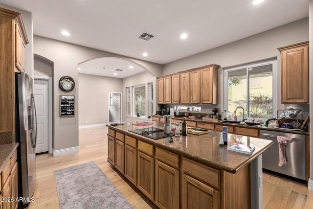 2886 E WASHINGTON Avenue, Gilbert, AZ 85234