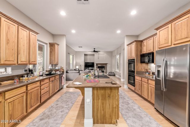 2886 E WASHINGTON Avenue, Gilbert, AZ 85234