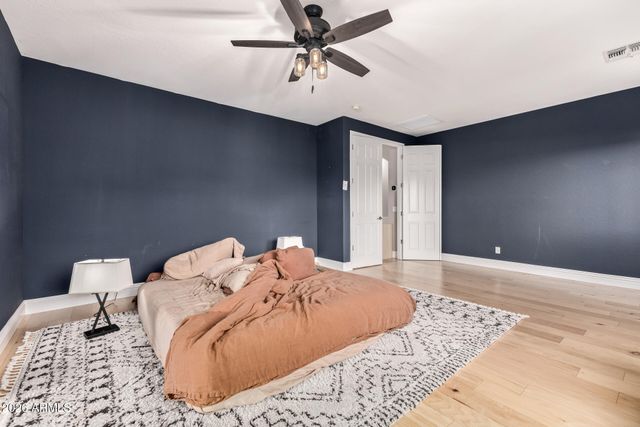 2886 E WASHINGTON Avenue, Gilbert, AZ 85234