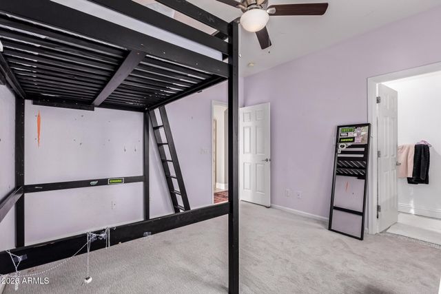 2886 E WASHINGTON Avenue, Gilbert, AZ 85234