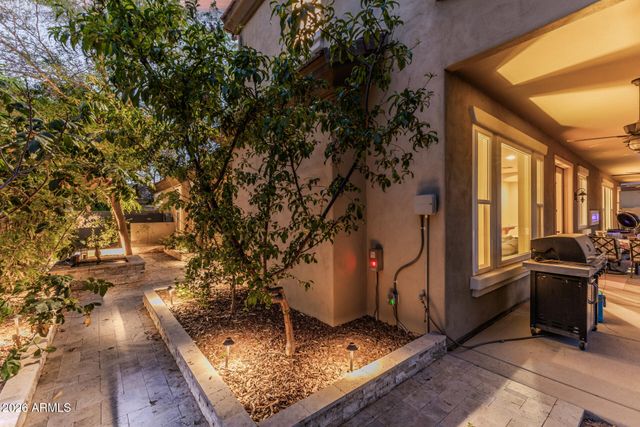 2886 E WASHINGTON Avenue, Gilbert, AZ 85234