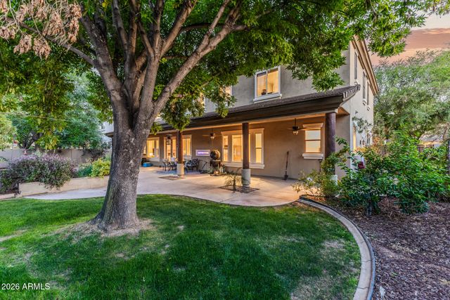 2886 E WASHINGTON Avenue, Gilbert, AZ 85234