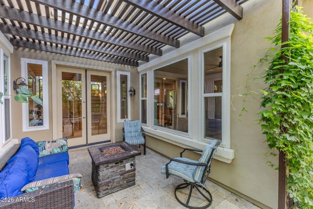 2886 E WASHINGTON Avenue, Gilbert, AZ 85234