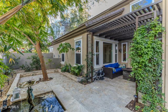 2886 E WASHINGTON Avenue, Gilbert, AZ 85234