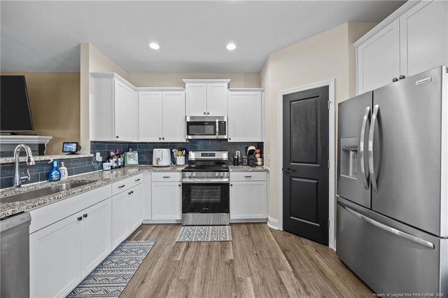 806 Twin Leaf Court, Cameron, NC 28326