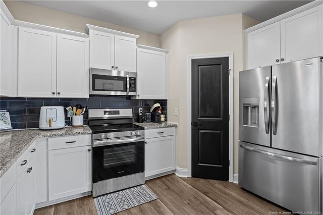 806 Twin Leaf Court, Cameron, NC 28326