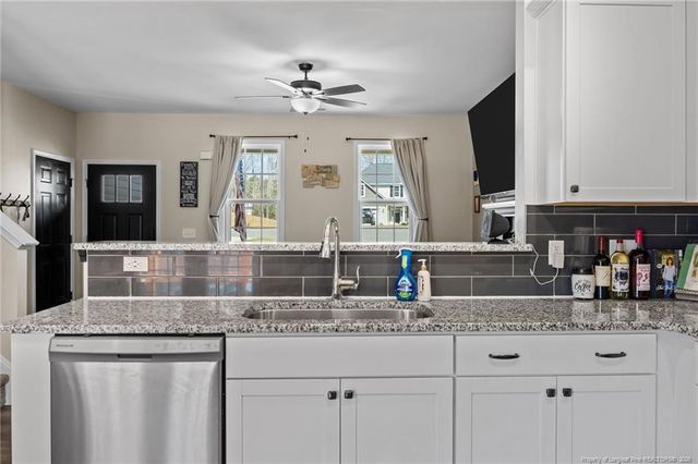 806 Twin Leaf Court, Cameron, NC 28326